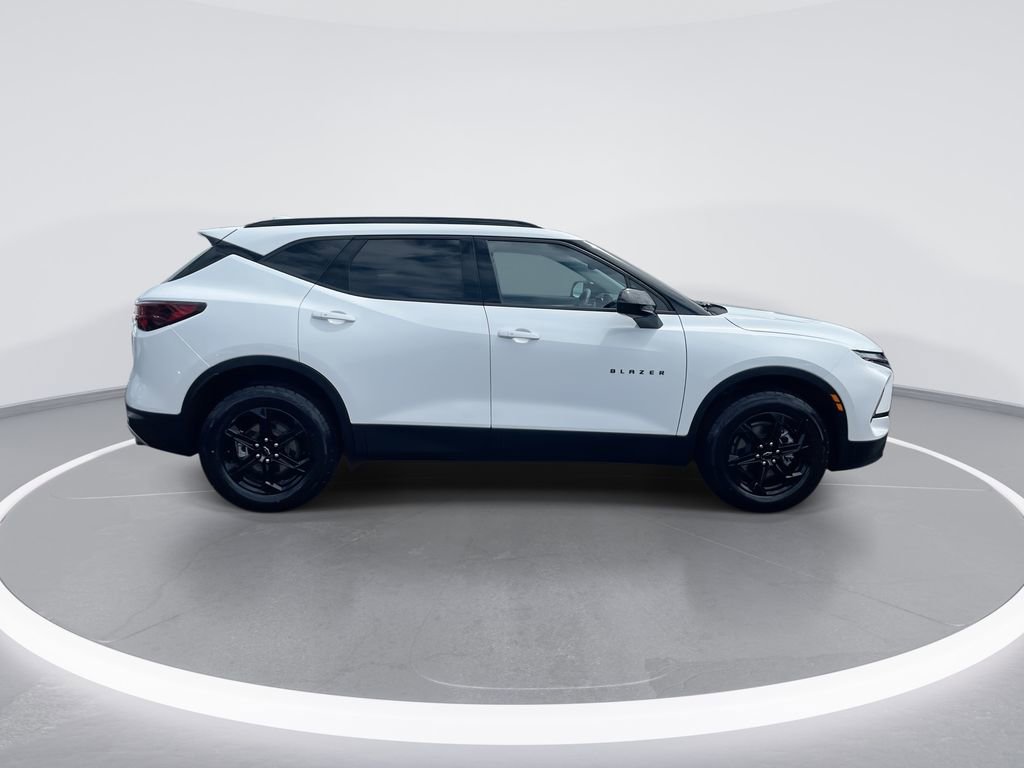 Used 2023 Chevrolet Blazer LT w/ Convenience Package AWD/4WD image 9
