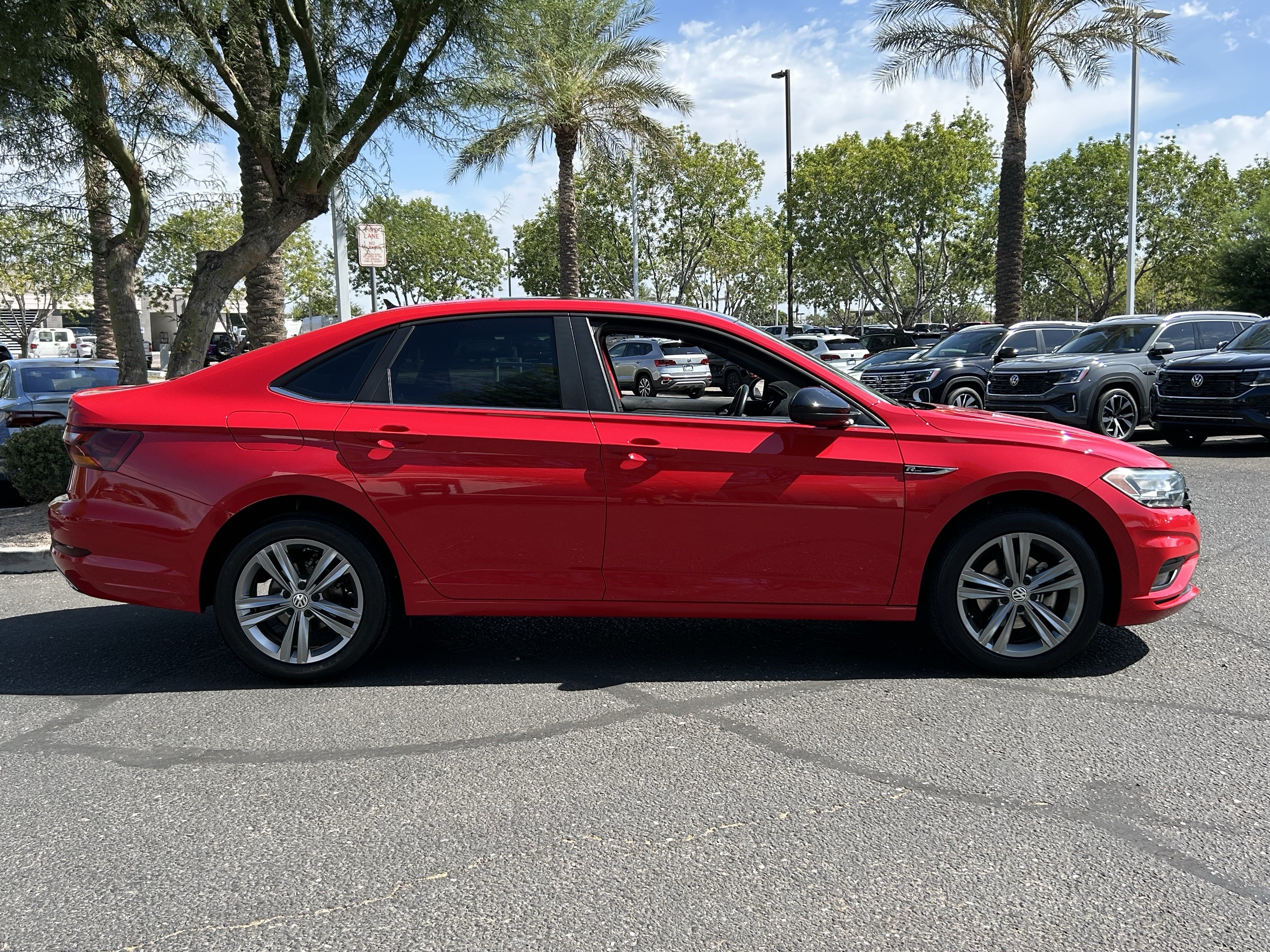 Used 2019 Volkswagen Jetta R-Line FWD image 5