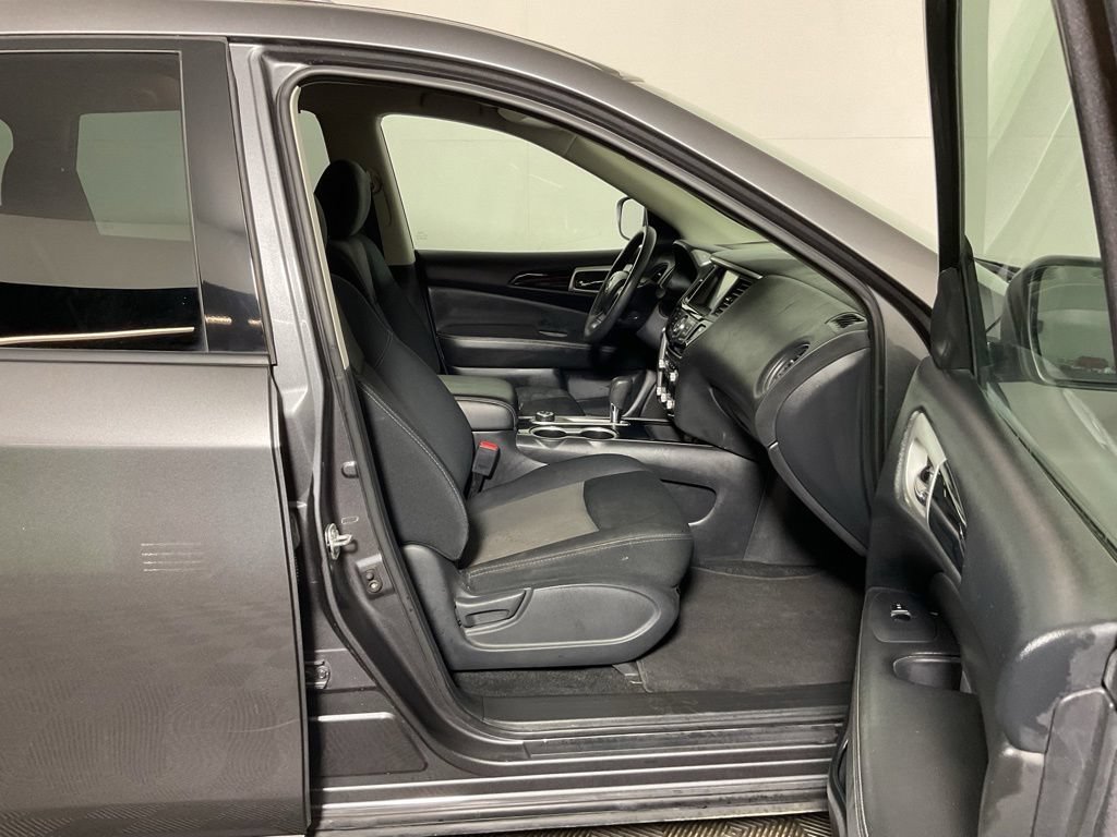 Used 2019 Nissan Pathfinder S AWD/4WD image 35