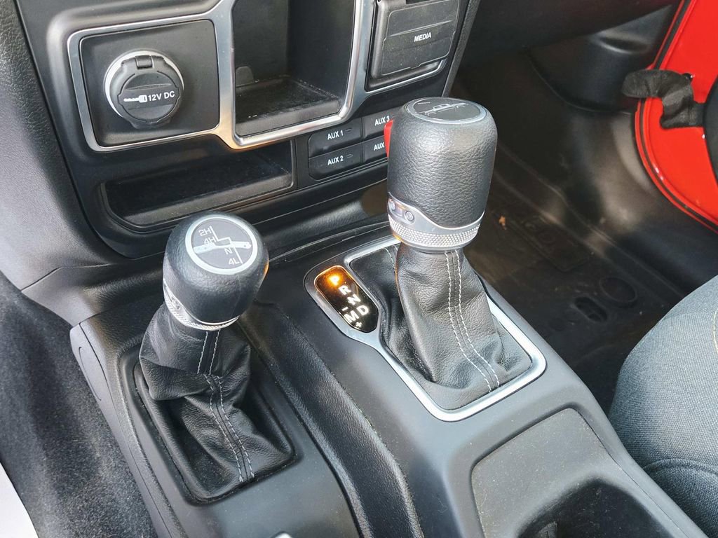 Used 2024 Jeep Gladiator Sport image 32