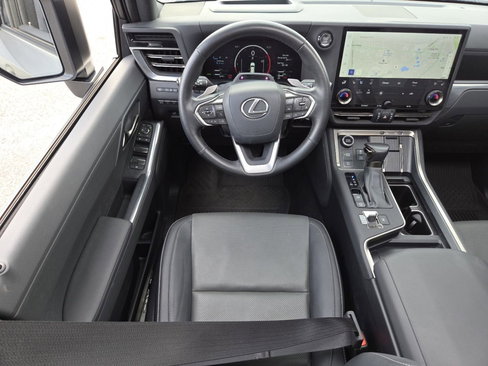 Used 2024 Lexus GX 550 w/ Cold Area Package AWD/4WD image 30