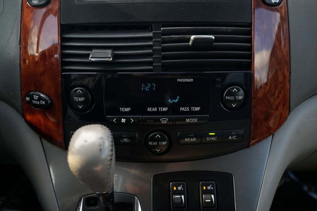 Used 2005 Toyota Sienna XLE image 46