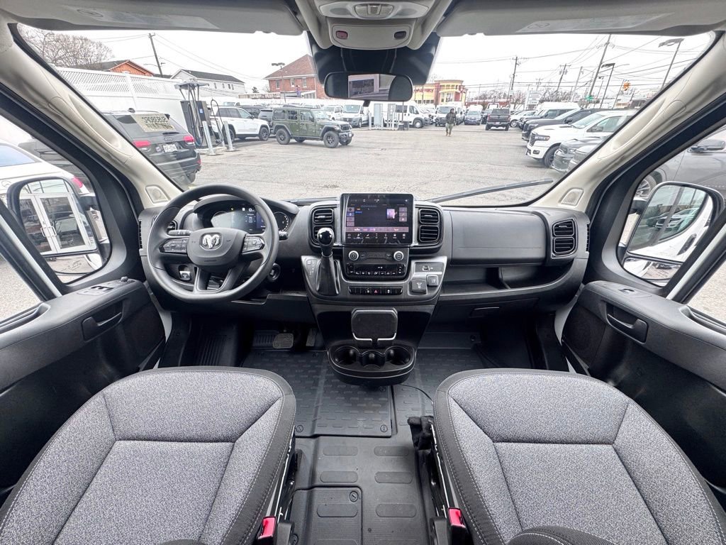 Used 2025 RAM ProMaster 2500 w/ Crew Van Package FWD image 14