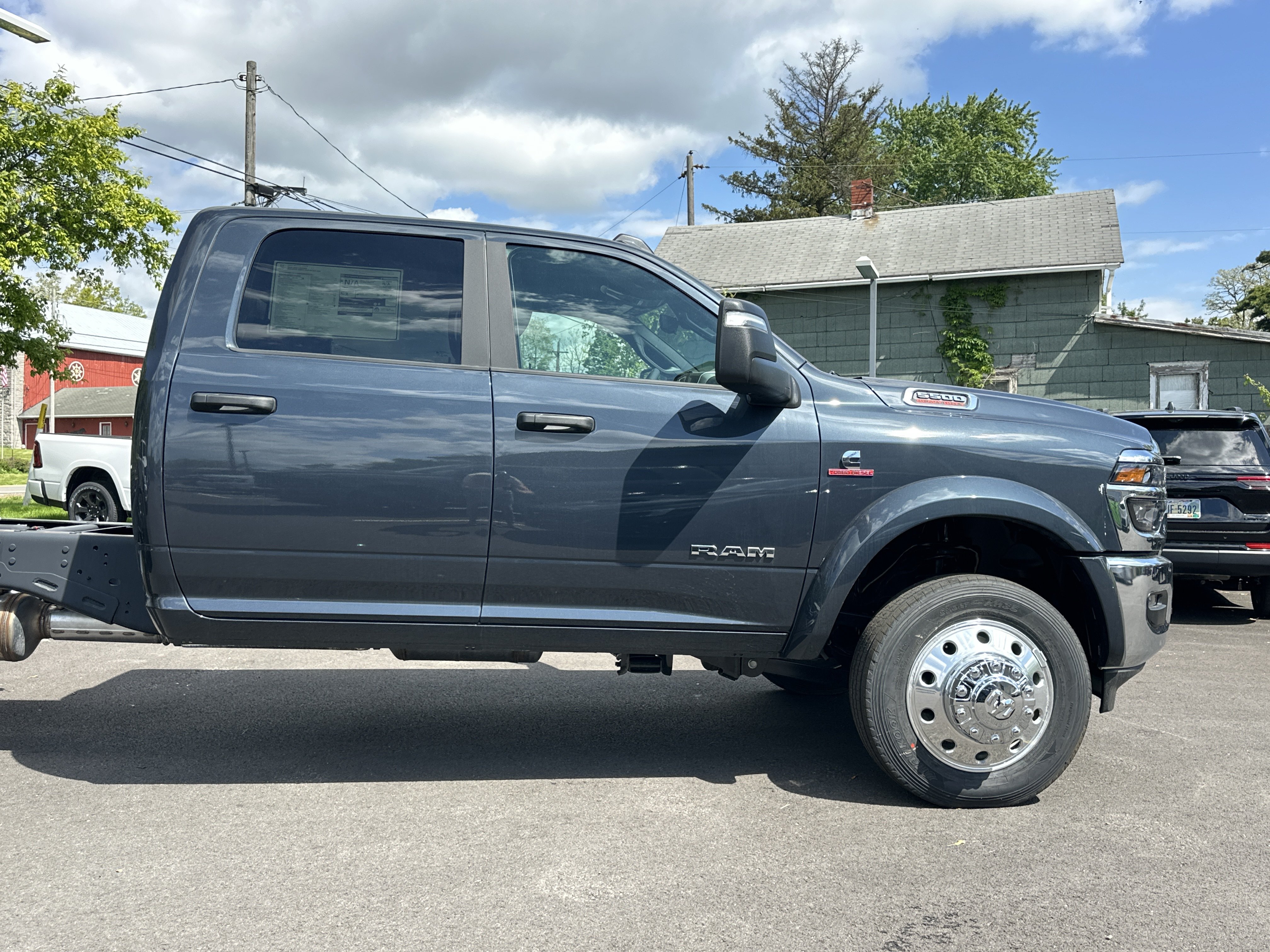 New 2026 RAM 5500 4x4 Crew Cab image 18