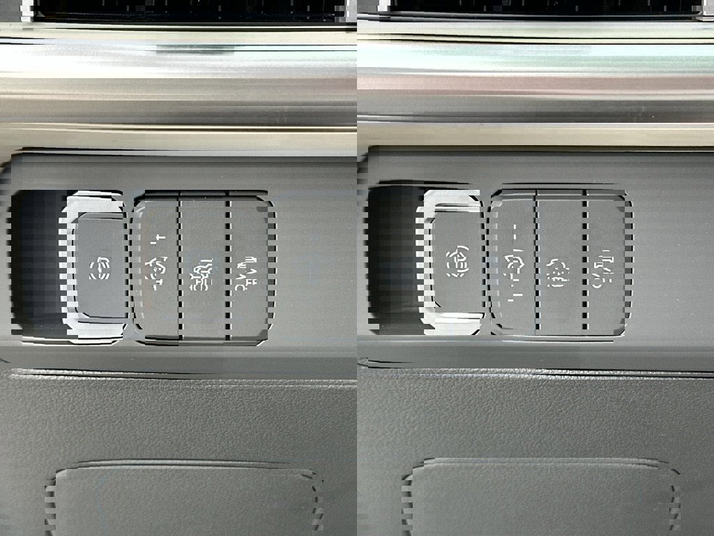 New 2025 Hyundai Santa Fe SEL image 24