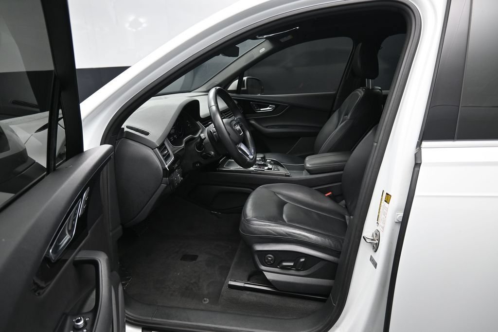 Used 2018 Audi Q7 3.0T Premium Plus AWD/4WD image 9