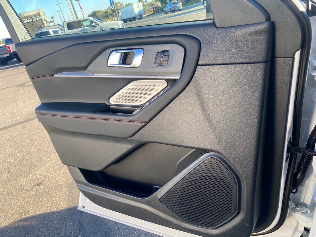 New 2025 Ford Explorer ST image 29