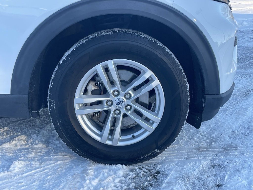 Used 2022 Ford Explorer XLT image 9