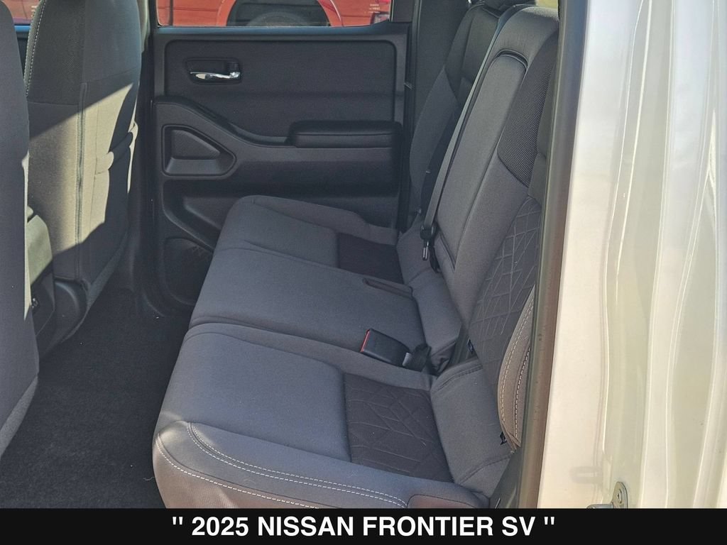 Used 2025 Nissan Frontier SV RWD image 17