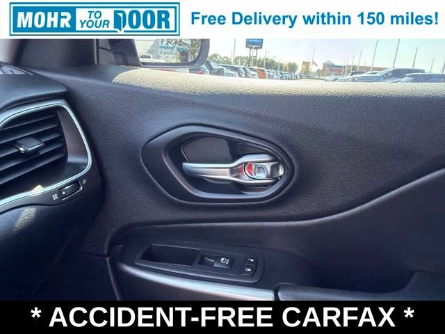 Used 2019 Jeep Cherokee Latitude w/ Popular Appearance Group FWD image 31