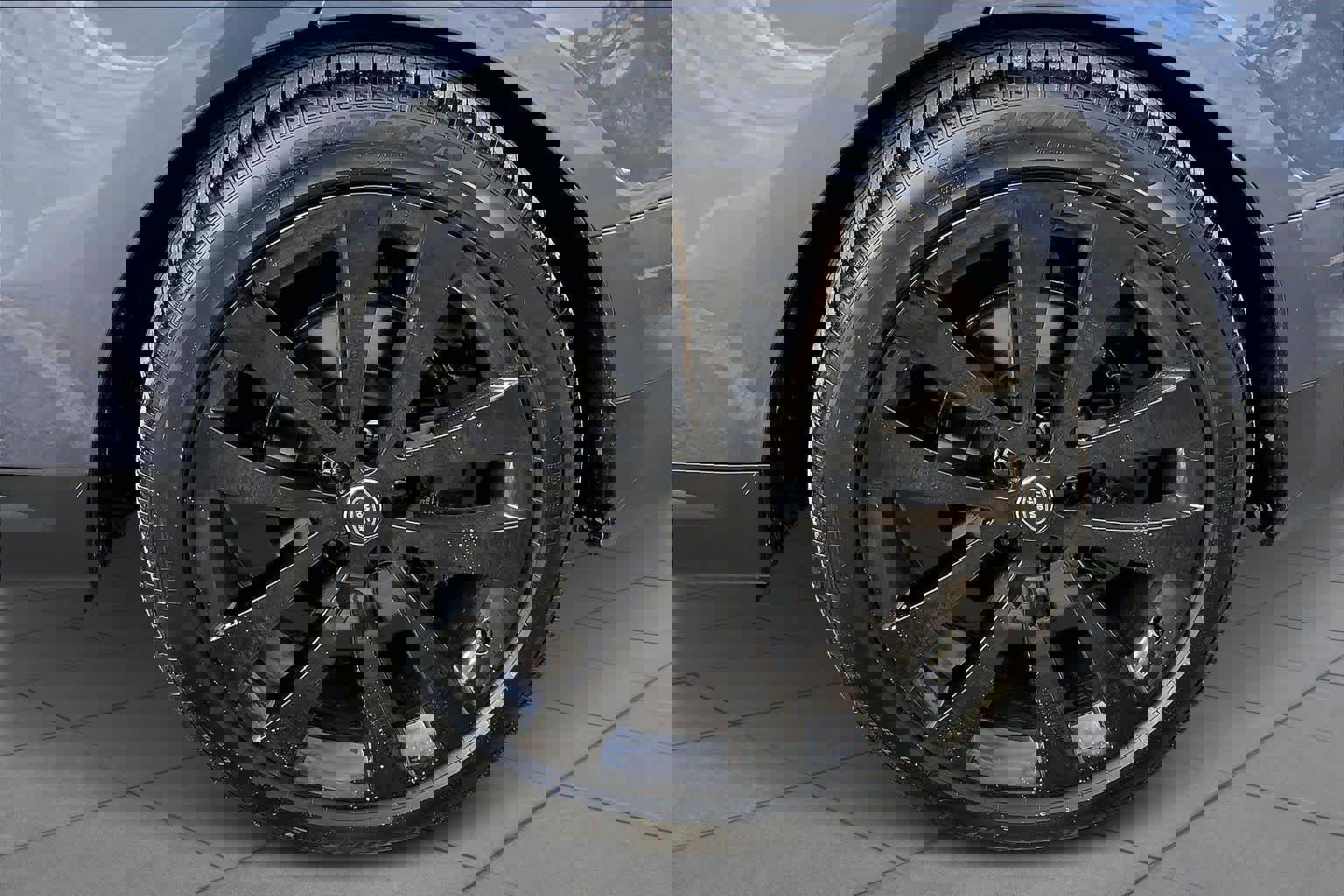 Used 2025 Land Rover Range Rover Sport SE image 10