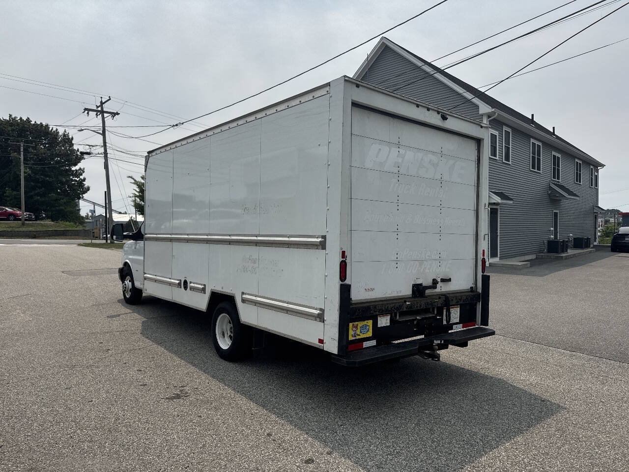 Used 2021 GMC Savana 3500 Extended w/ Power Convenience Package RWD image 6