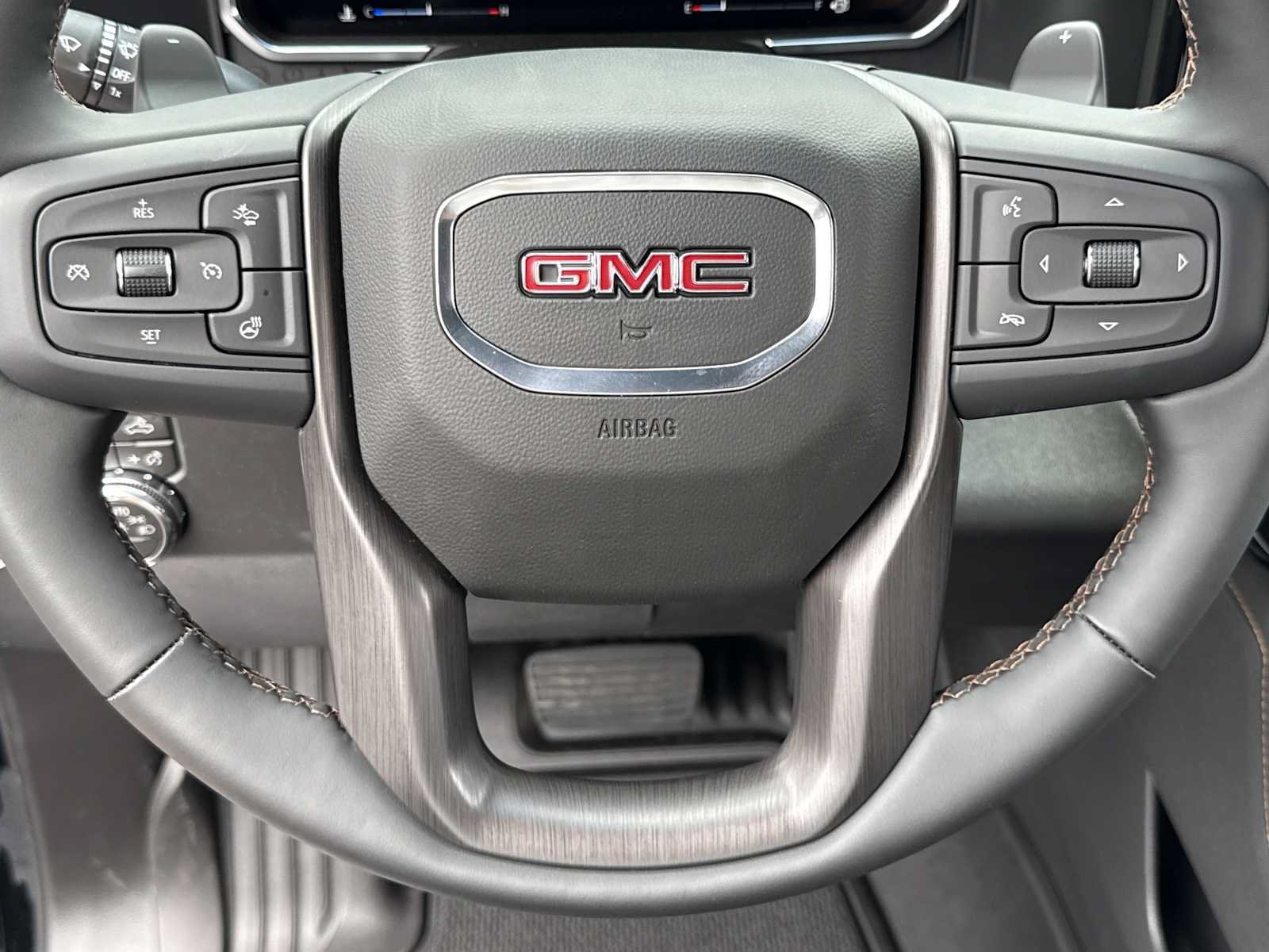 New 2026 GMC Sierra 1500 AT4 w/ AT4 Premium Package AWD/4WD image 13