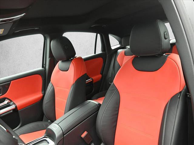 New 2026 Mercedes-Benz GLA 35 AMG 4MATIC image 9