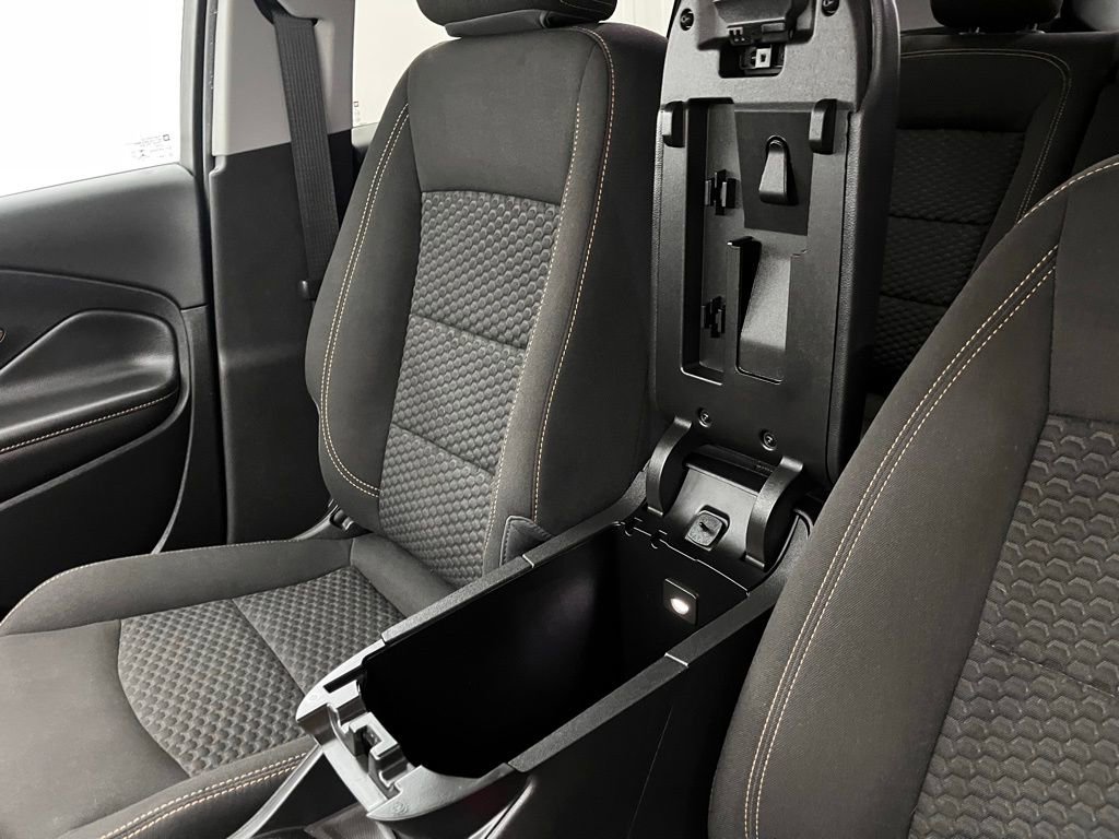 Used 2020 GMC Terrain SLE w/ Driver Convenience Package image 30