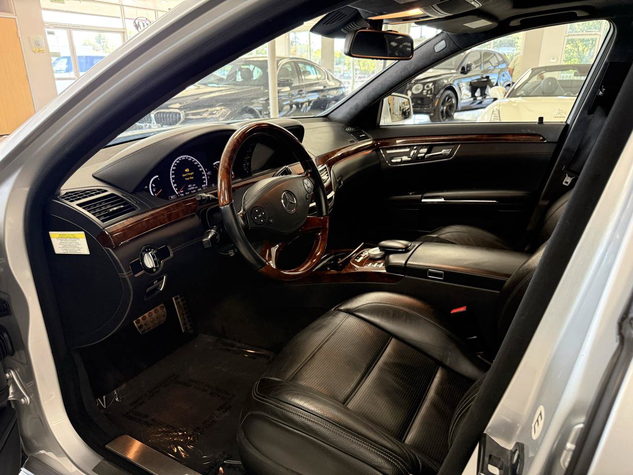 Used 2013 Mercedes-Benz S 63 AMG w/ Rear Seat Pkg image 10