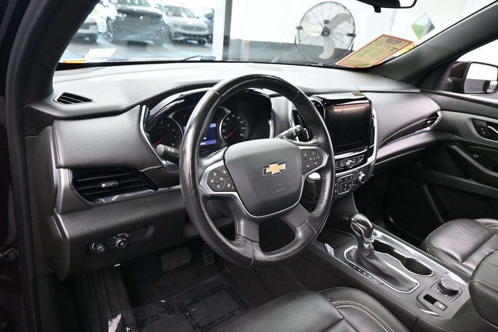 Used 2022 Chevrolet Traverse LT w/ LPO, Floor Liner Package FWD image 11