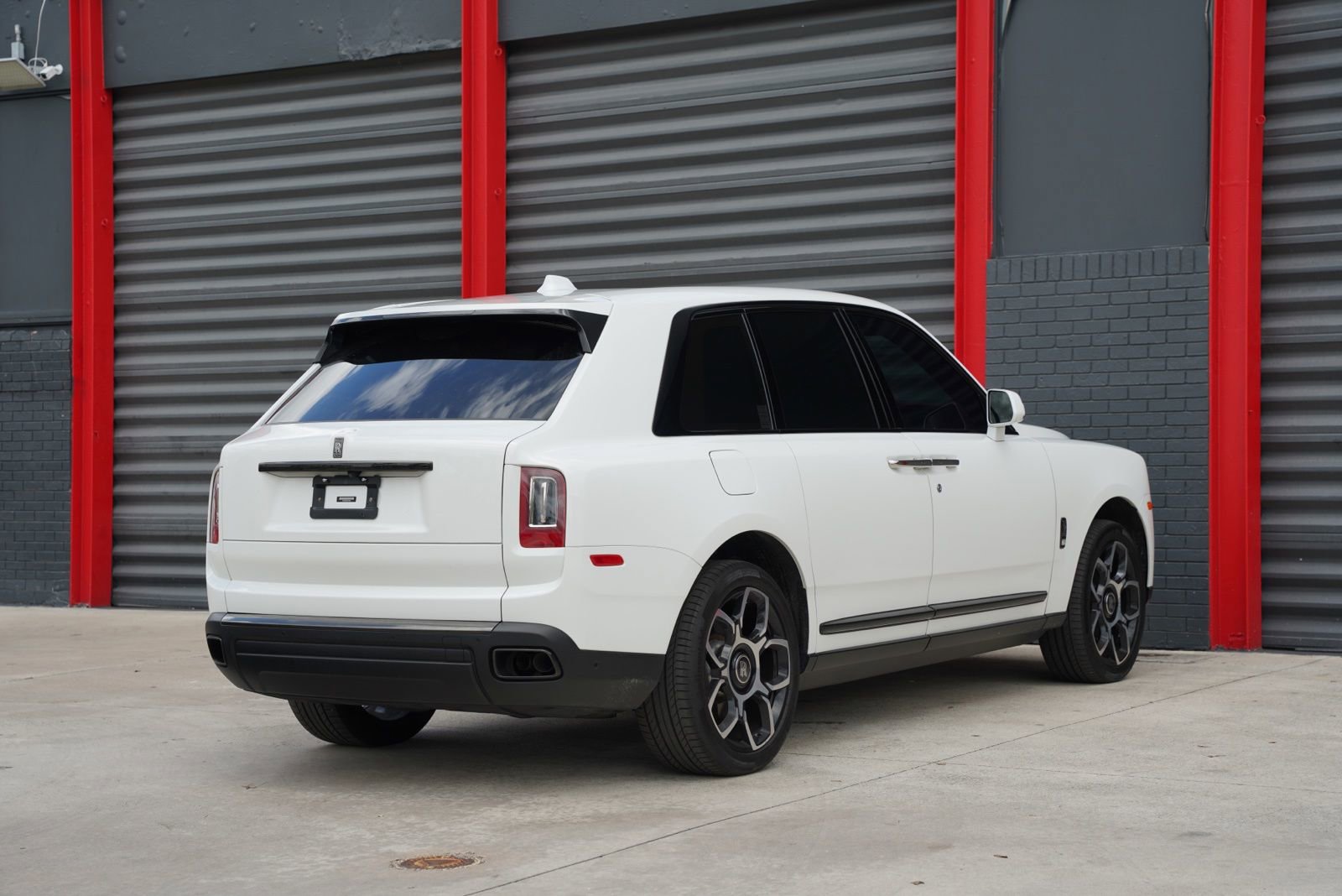 Used 2022 Rolls-Royce Cullinan Black Badge image 6