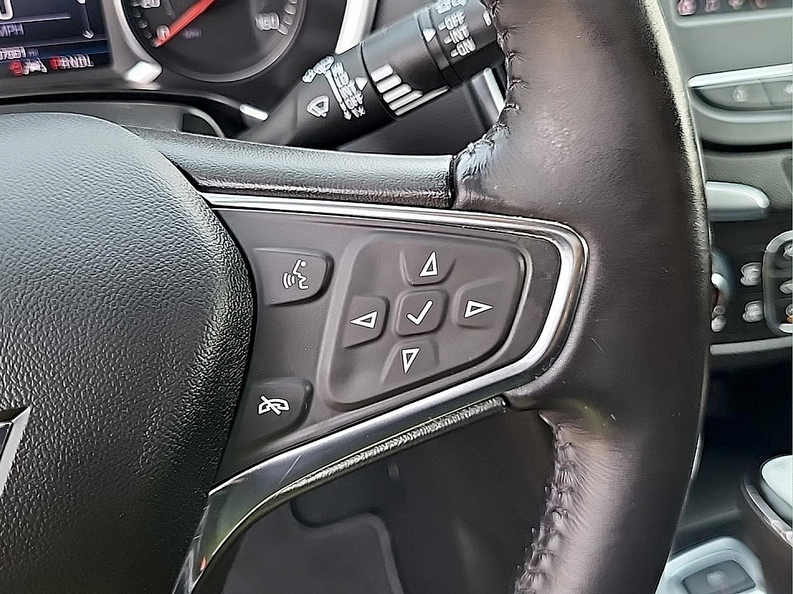 Used 2021 Chevrolet Equinox LT AWD/4WD image 18
