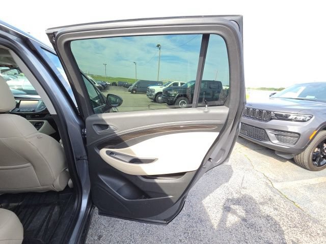 Used 2020 Buick Envision Essence w/ Experience Buick Package FWD image 28