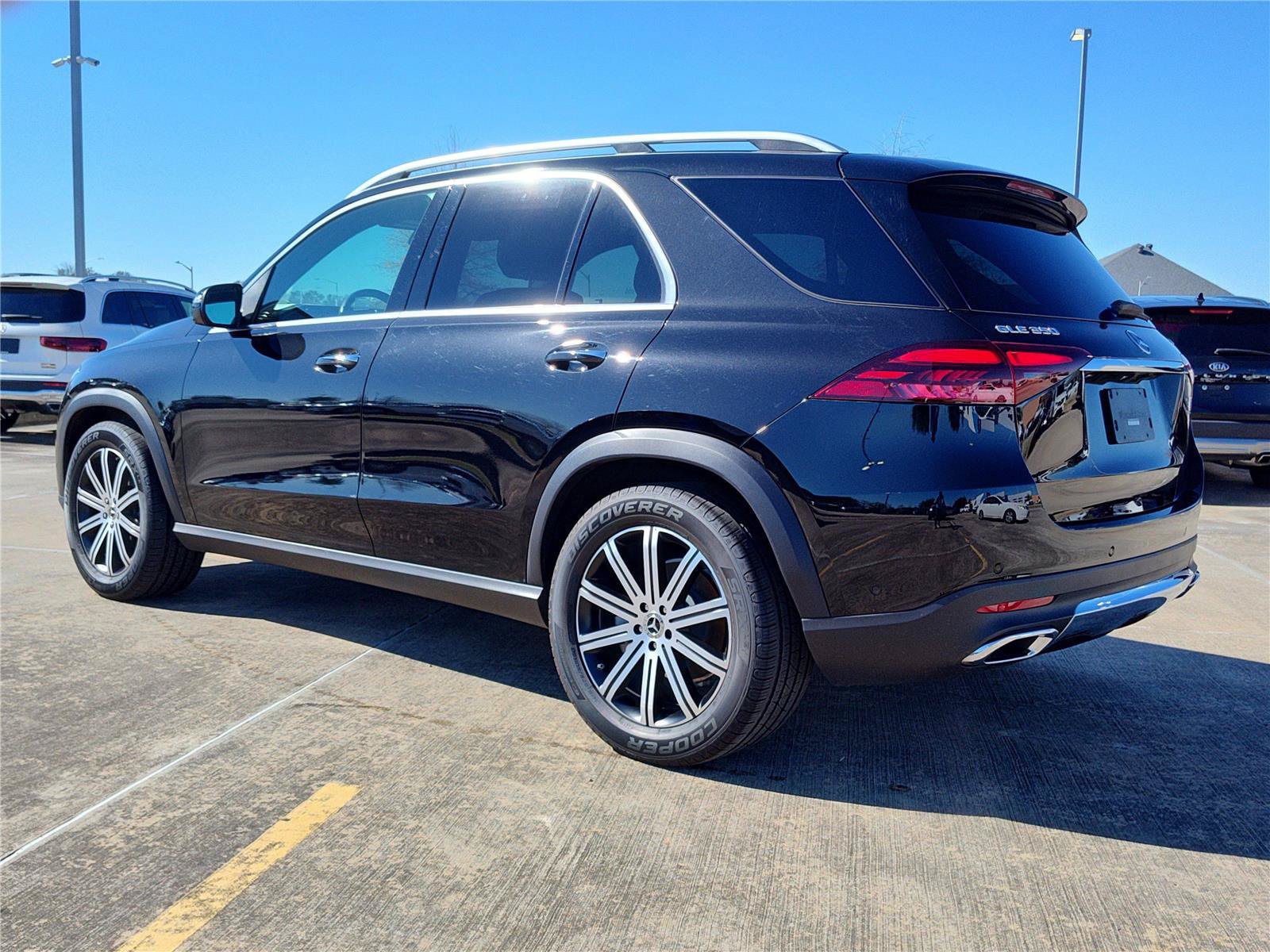 Used 2025 Mercedes-Benz GLE 350 4MATIC image 4