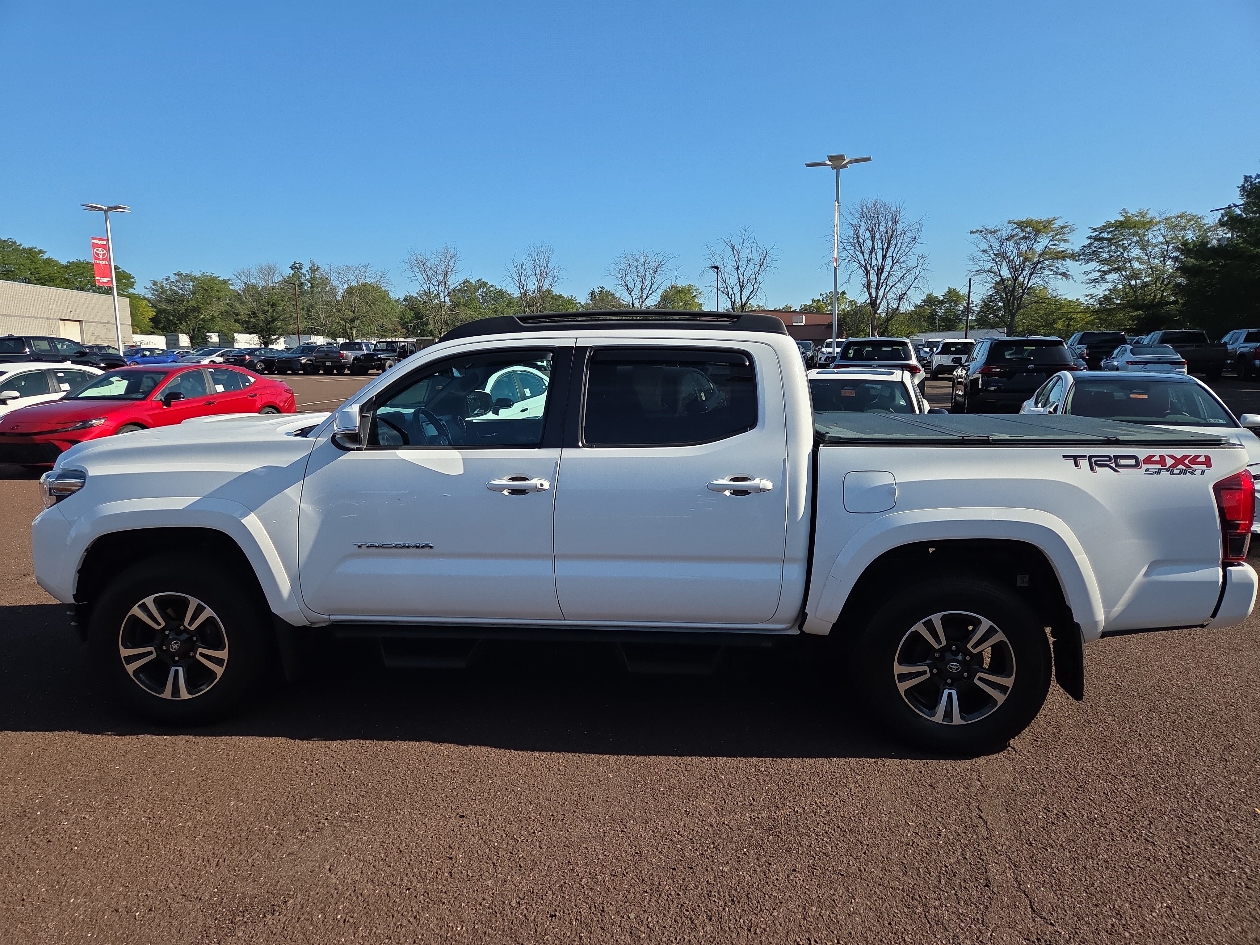 Certified 2019 Toyota Tacoma TRD Sport AWD/4WD image 6