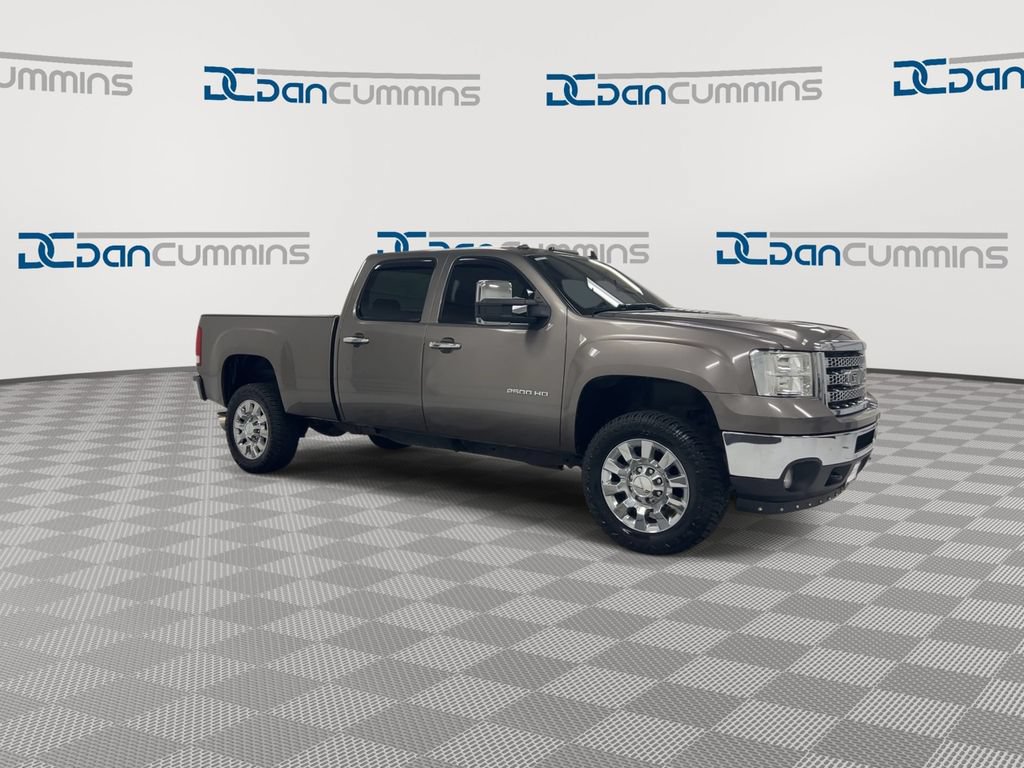 Used 2012 GMC Sierra 2500 SLE w/ SLE Preferred Package AWD/4WD image 2