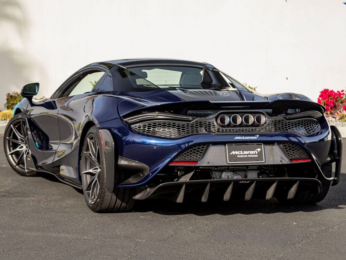 Used 2022 McLaren 765LT RWD image 11