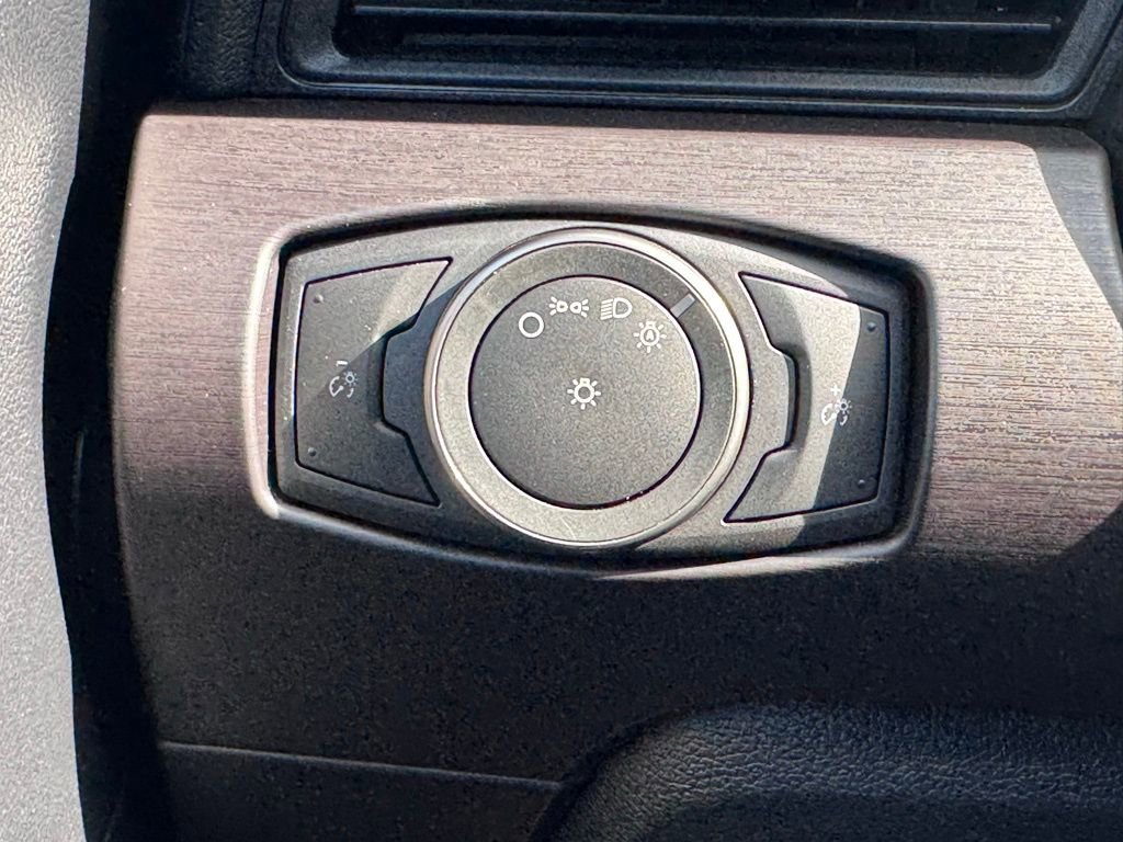 Used 2016 Ford Mustang Shelby GT350 w/ Technology Package image 33