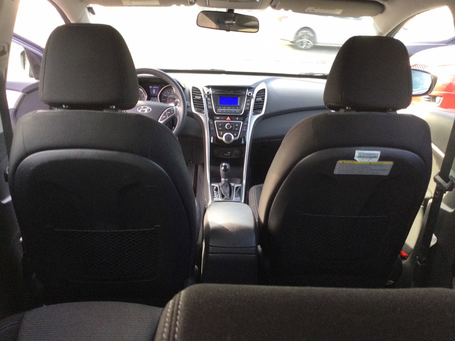 Used 2017 Hyundai Elantra GT image 12