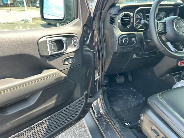 New 2025 Jeep Wrangler Unlimited Rubicon 392 image 9
