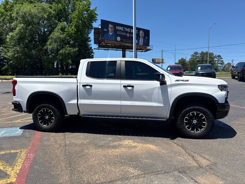 Used 2023 Chevrolet Silverado 1500 ZR2 w/ Technology Package AWD/4WD image 4