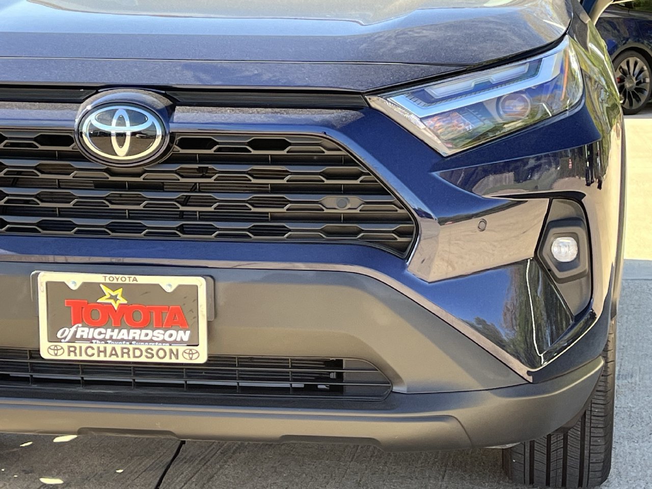 Used 2025 Toyota RAV4 XLE Premium w/ Weather Package FWD image 8