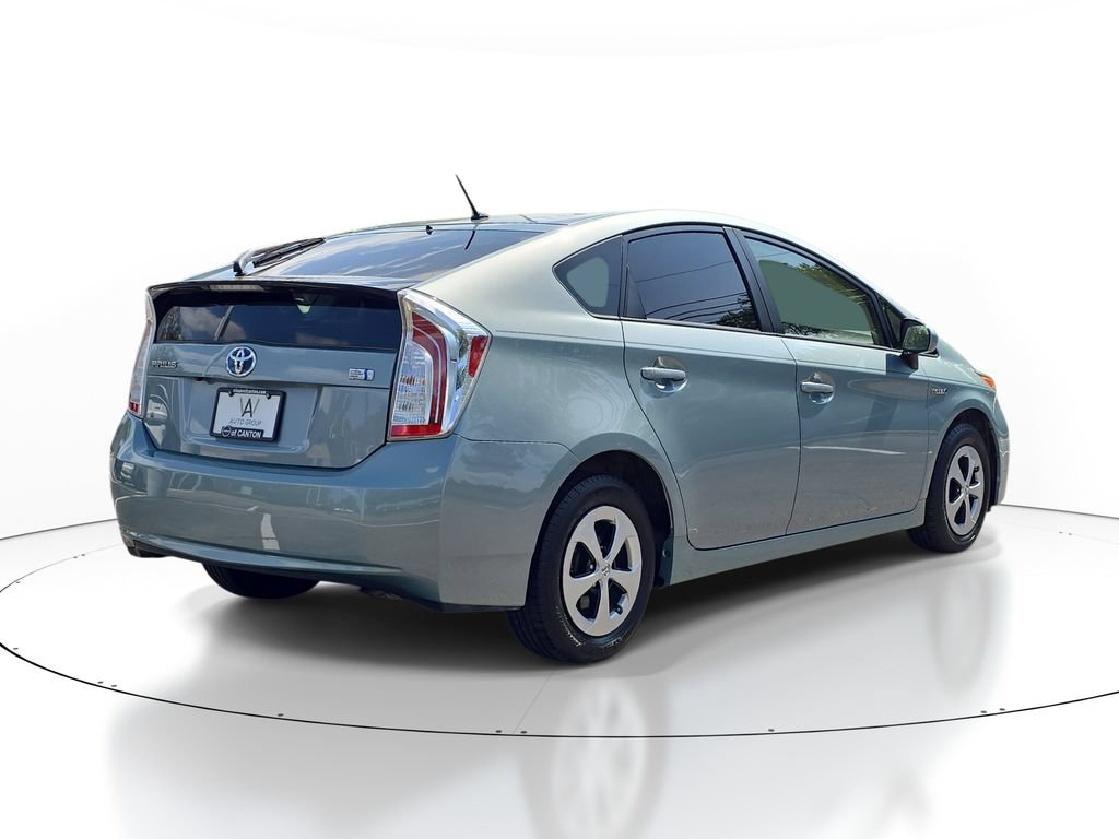 Used 2015 Toyota Prius Two FWD image 4