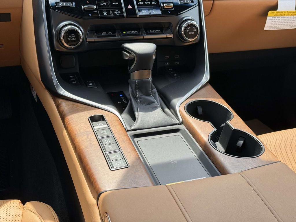 New 2025 Lexus LX 600 4WD w/ Premium Package image 13