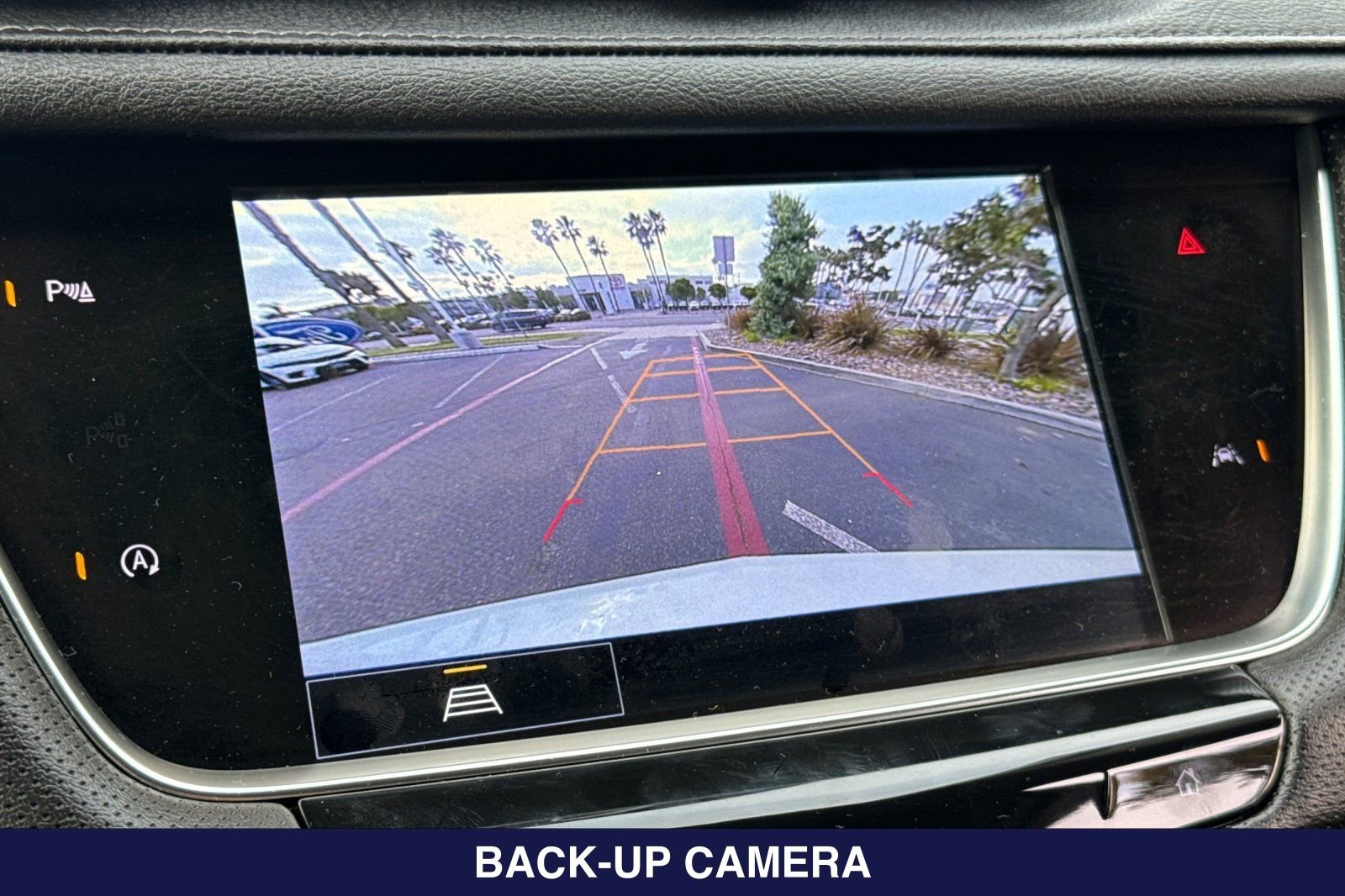 Used 2025 Cadillac XT6 Luxury FWD image 23