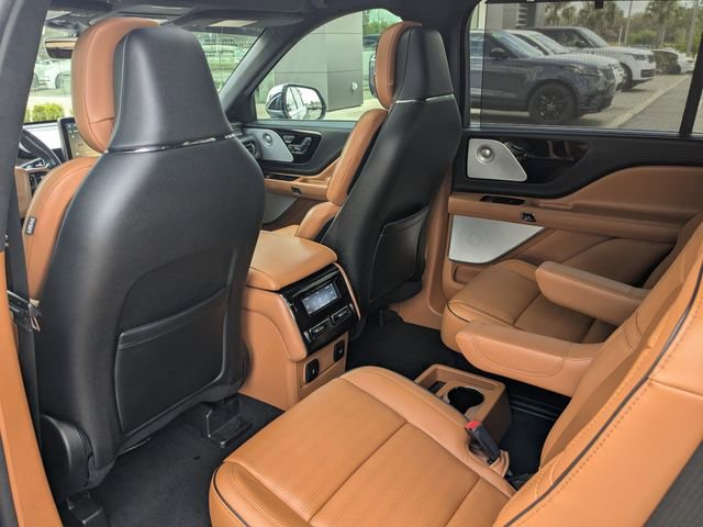 Used 2022 Lincoln Aviator Black Label w/ Dynamic Handling Package image 12