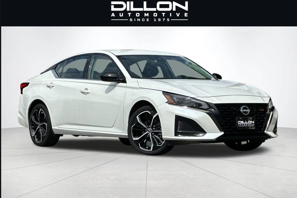 Used 2024 Nissan Altima 2.5 SR