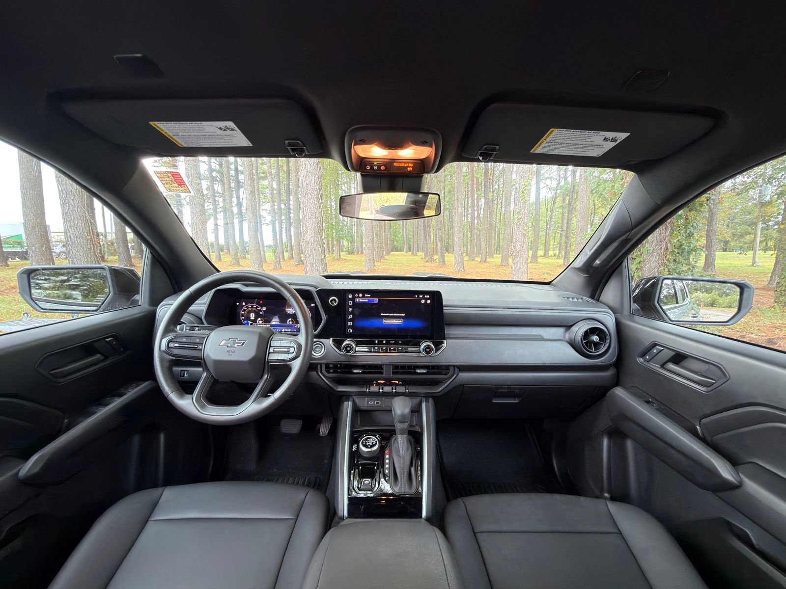 Used 2024 Chevrolet Colorado Trail Boss w/ Advanced Trailering Package image 2