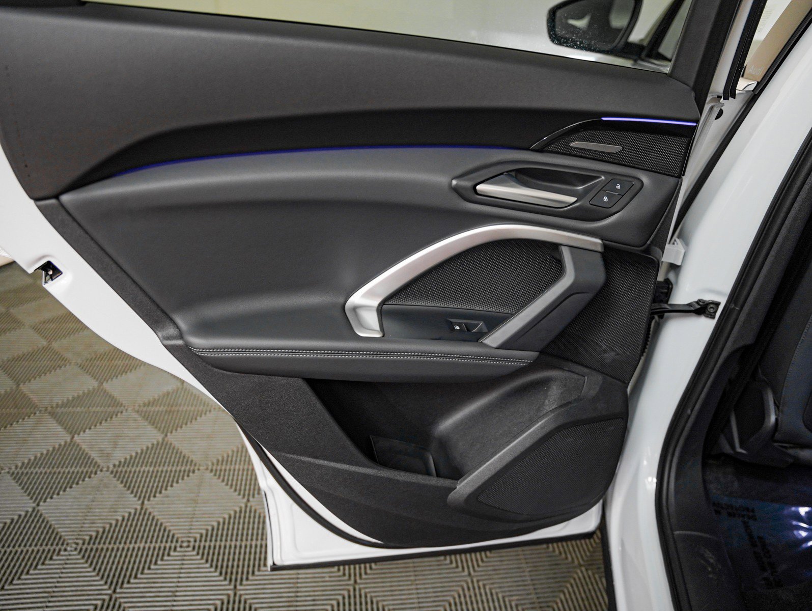 Certified 2025 Audi Q5 Premium Plus w/ Premium Plus image 24