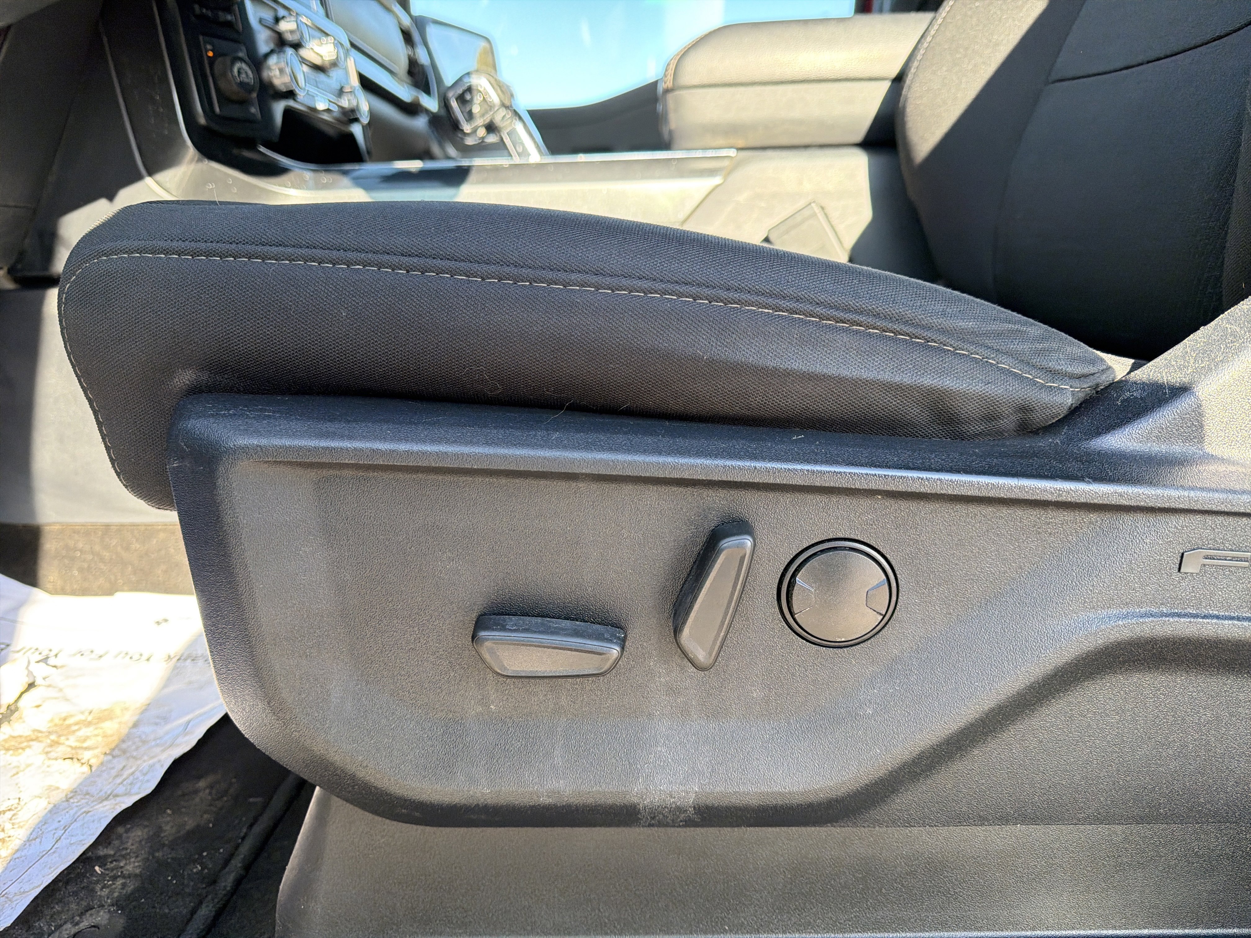 Certified 2022 Ford F150 XLT w/ Equipment Group 302A High image 25