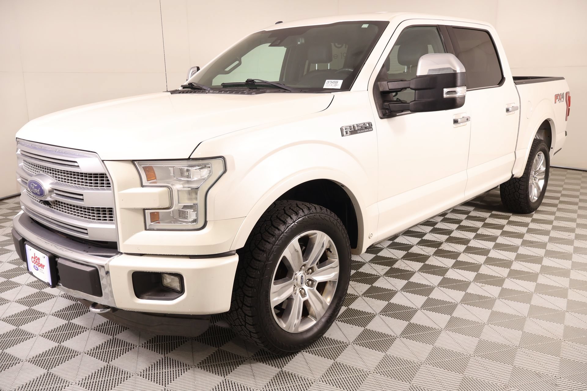 Used 2015 Ford F150 Platinum w/ Equipment Group 701A Luxury AWD/4WD image 12