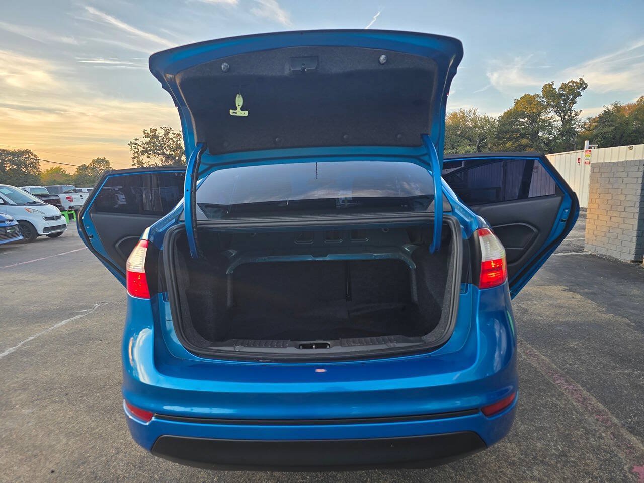 Used 2016 Ford Fiesta SE FWD image 52