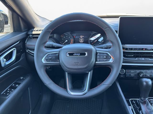 Used 2024 Jeep Compass Trailhawk image 12