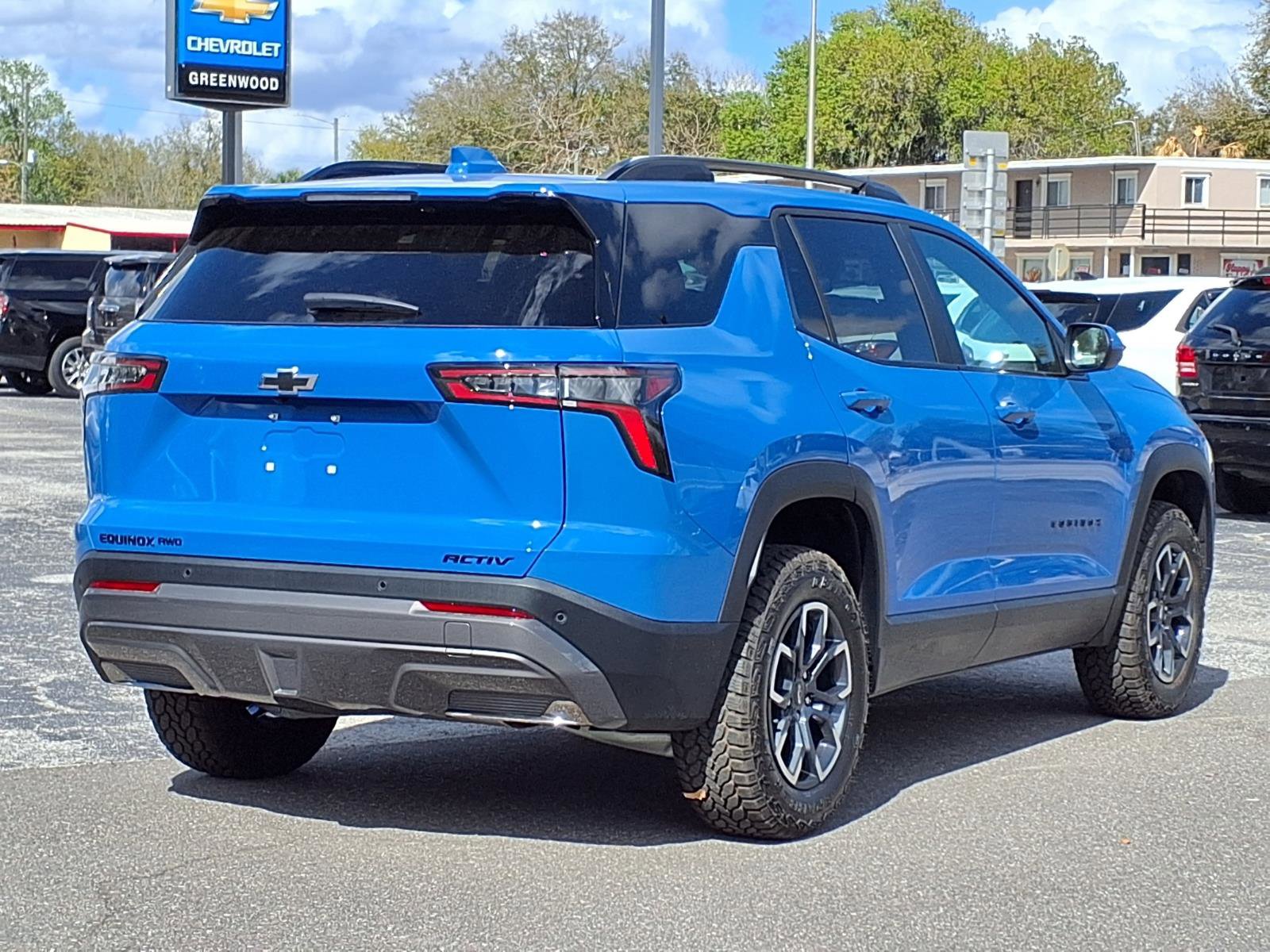 New 2026 Chevrolet Equinox ACTIV AWD/4WD image 4