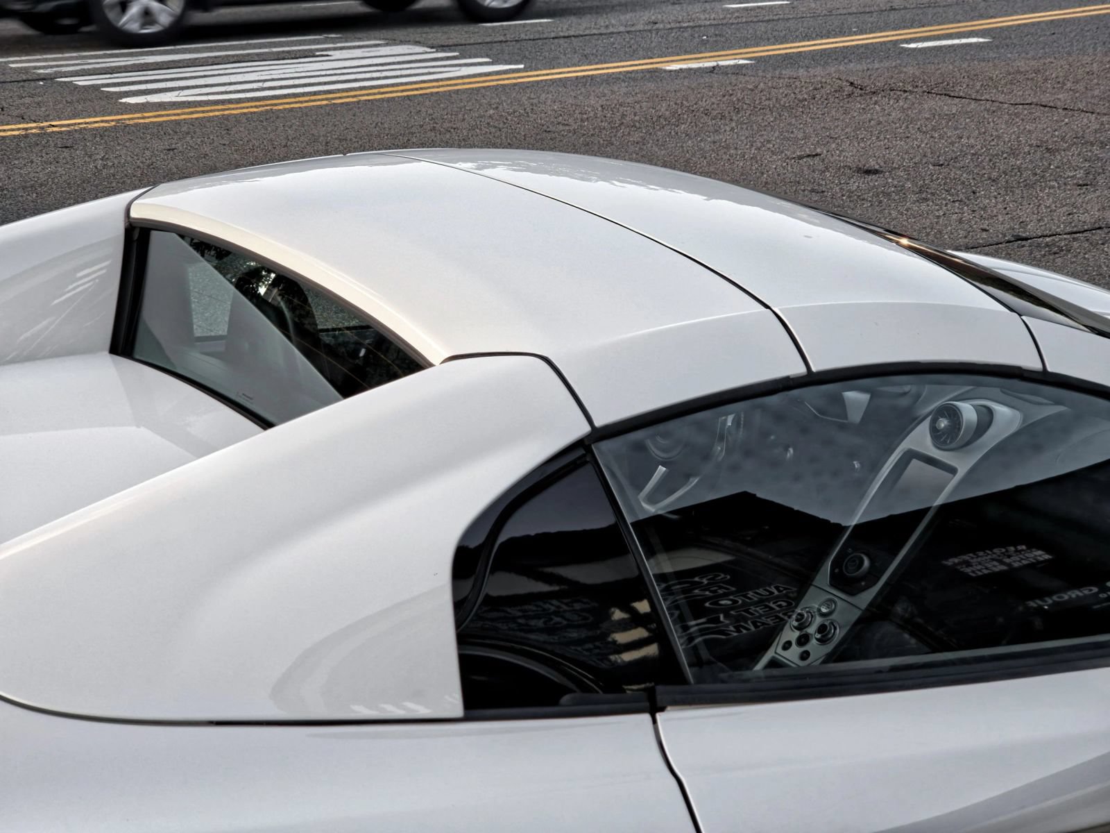Used 2015 McLaren 650S Spider RWD image 20