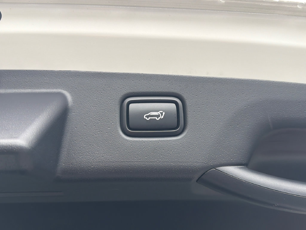Certified 2024 Kia Niro Wave w/ Wave Preserve Package FWD image 7