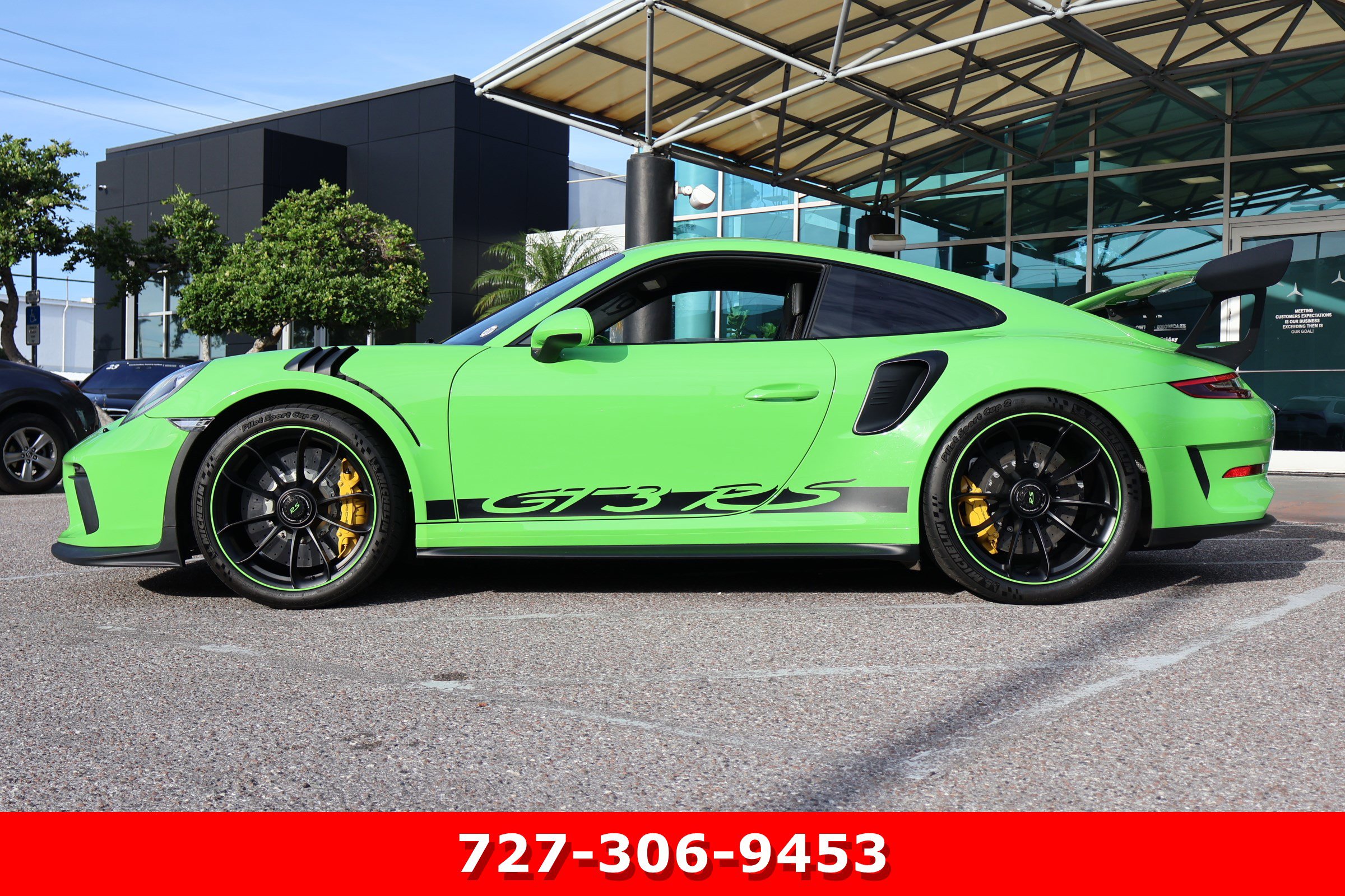 Used 2019 Porsche 911 GT3 RS RWD image 5