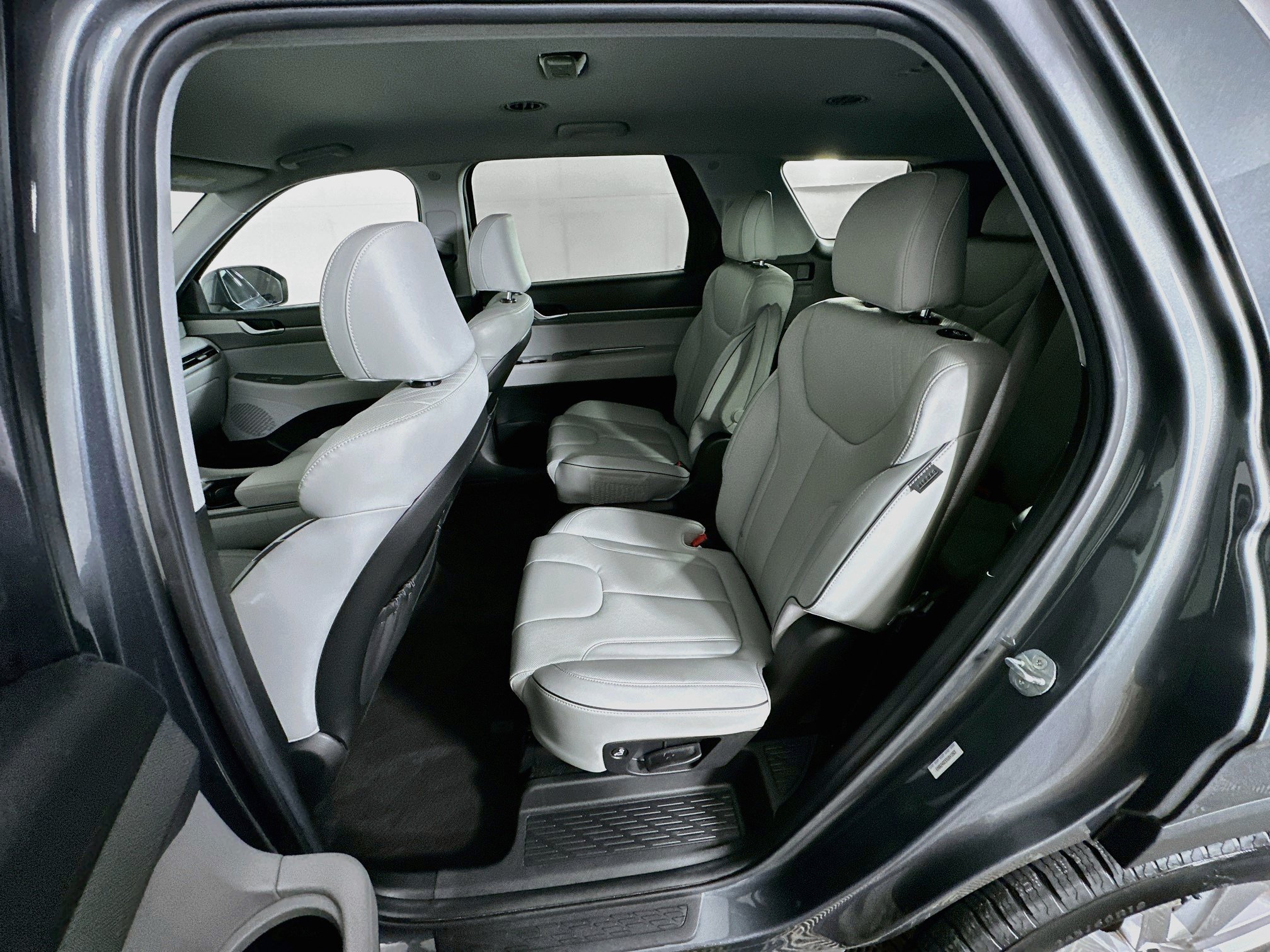 Used 2025 Hyundai Palisade SEL FWD image 28