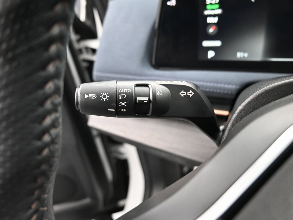 Used 2023 Nissan Ariya image 19